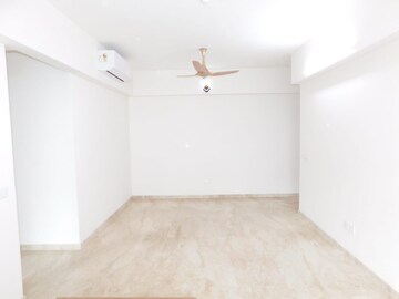 Room in 2 BHK Apartment at LnT Veridian, Powai – for Rent