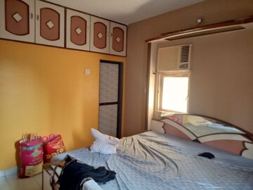 Bedroom in 2 BHK Apartment at Gaurav Valley, Mira Road – for Rent