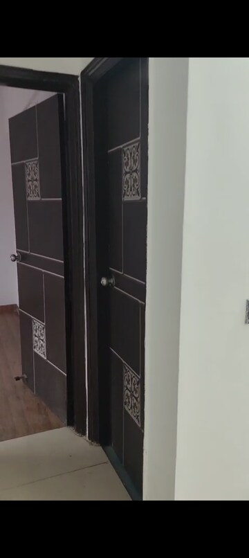  3.5 BHK Apartment at Aarcity Regency Park, Sector 16c Greater Noida – for Rent