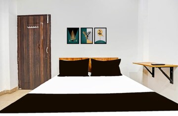 Bedroom in 1 RK Builder Floor at Sushant Lok I – for Rent