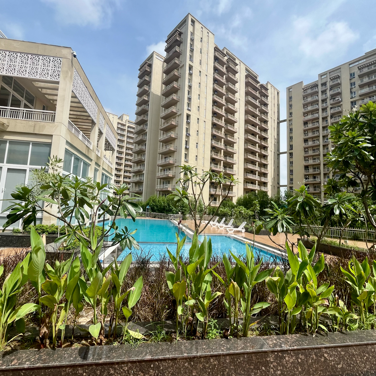 2.5 BHK + Study Room 1425 Sq.Ft. Apartment in Silverglades The Melia First Citizen