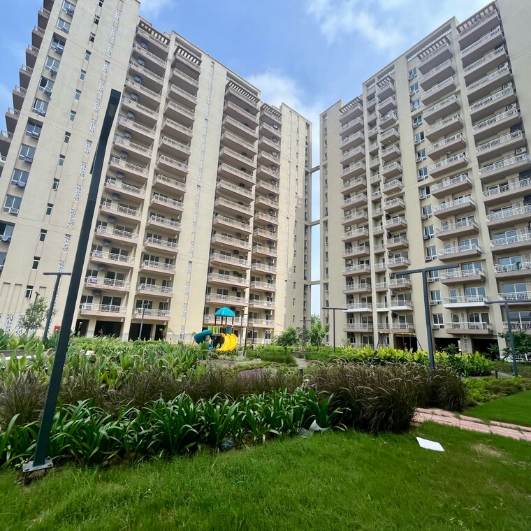 Exterior View, silverglades-the-melia-first-citizen 2.5 Bedroom 1425 Sq.Ft. Apartment In Sohna Sector 33 Gurgaon 9032843