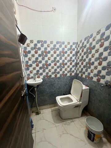 Bathroom in 1 RK Builder Floor at Dwarka Mor – for Rent
