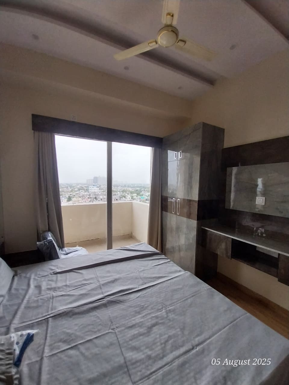 4 BHK + Servant Room Apartment For Rent in Omaxe NRI City Apartments
