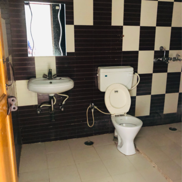 Team Area in 1.5 BHK Villa at Sector 23 – for Rent