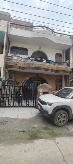 3 BHK + Pooja Room,Study Room,Extra Room Independent House For Sale in Sector 16