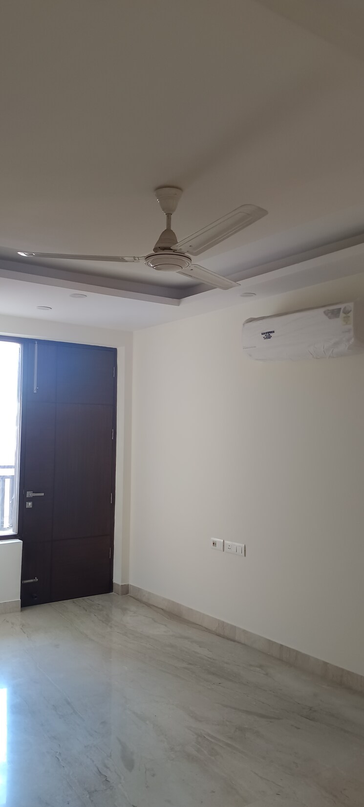 Room, sector 14 3 Bedroom 3150 Sq.Ft. Builder Floor In Sector 14 Faridabad 9032864