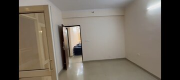 Room in 3 BHK Apartment at Supertech Ecovillage I, Sector 1 Greater Noida – for Rent