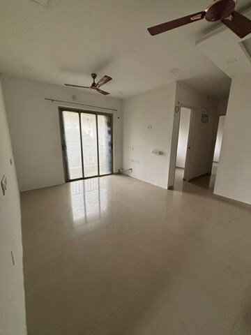 1.5 BHK Apartment For Rent in Lodha Casa Rio, Dombivli East