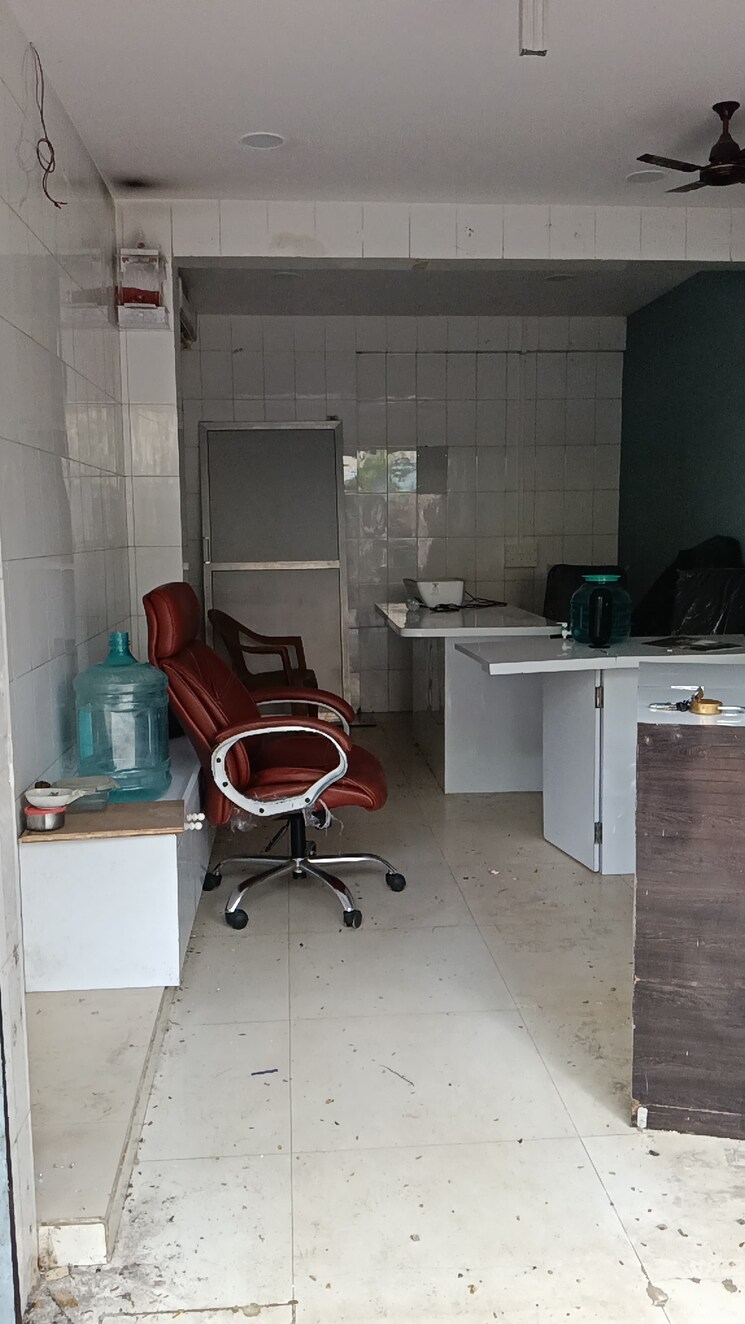 Team Area, poonam-jewel Commercial Shop 200 Sq.Ft. In Poonam Nagar Mumbai 9032972