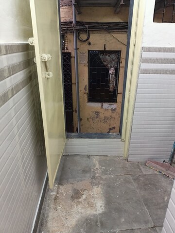 Balcony in  Shop at Jaycee Bhagtani Square, Western Express Highway – for Rent