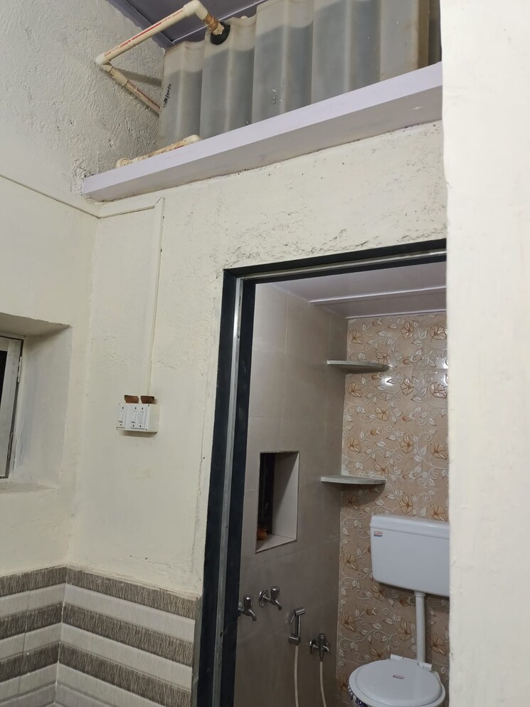 Kitchen, jaycee-bhagtani-square Commercial Shop 200 Sq.Ft. In Western Express Highway Mumbai 9032998