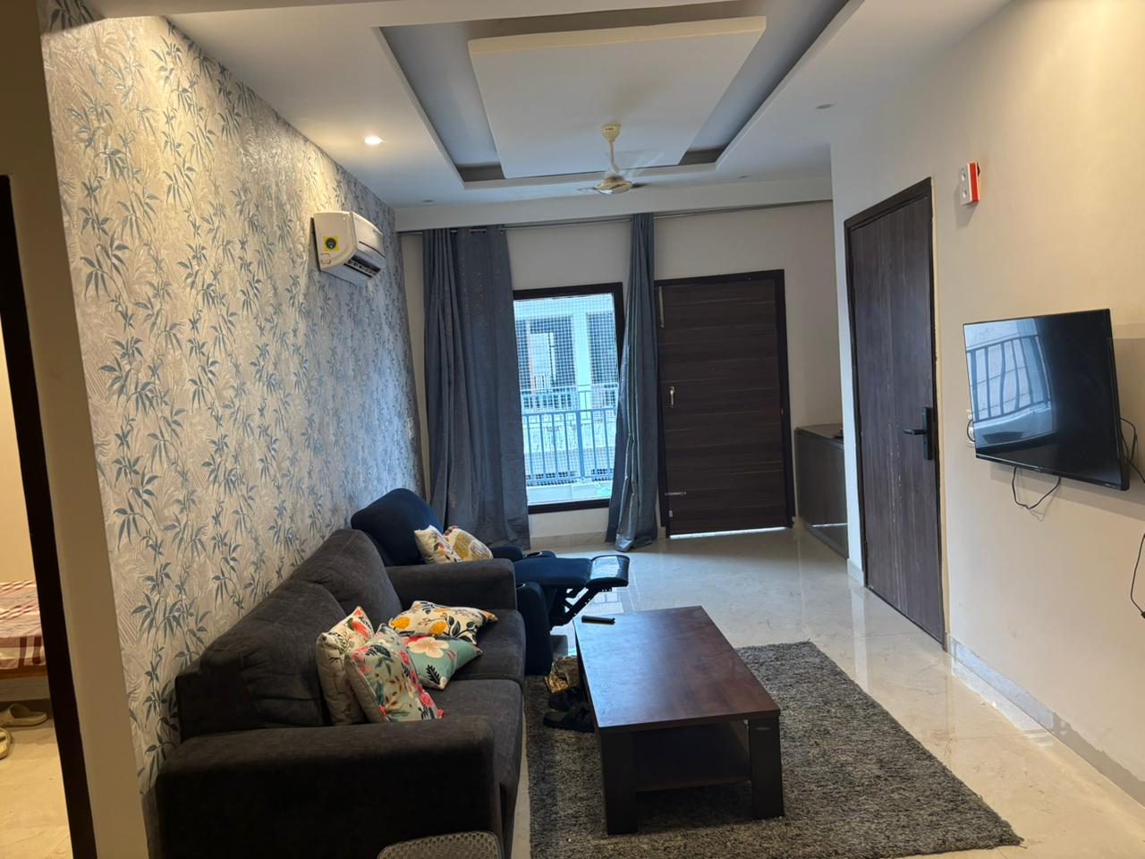 3 BHK Apartment For Rent in High Ground