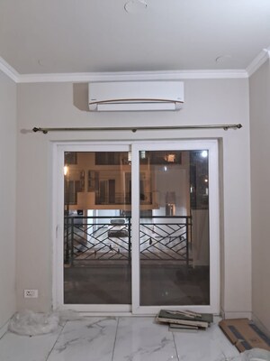 Room in 2.5 BHK Builder Floor at Central Park Cerise Suites, Sohna Sector 33 – for Sale