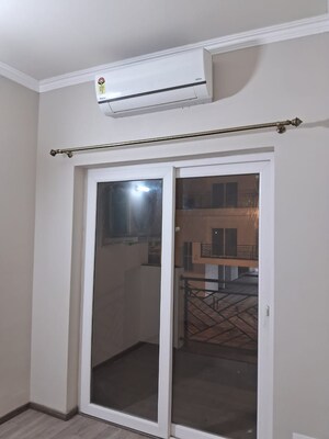 Building Lobby in 2.5 BHK Builder Floor at Central Park Cerise Suites, Sohna Sector 33 – for Sale