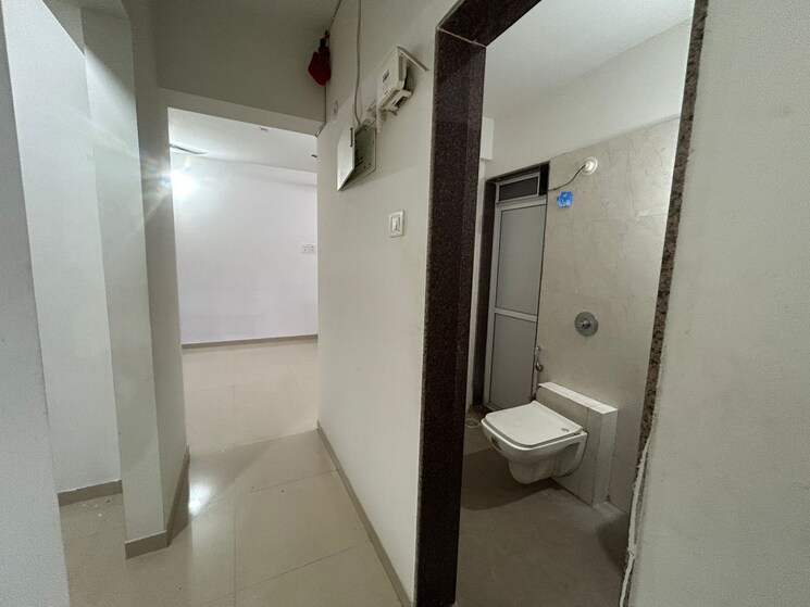 Bathroom, rosa-gardenia 2 Bedroom 750 Sq.Ft. Apartment In Ghodbunder Road Thane 9033058