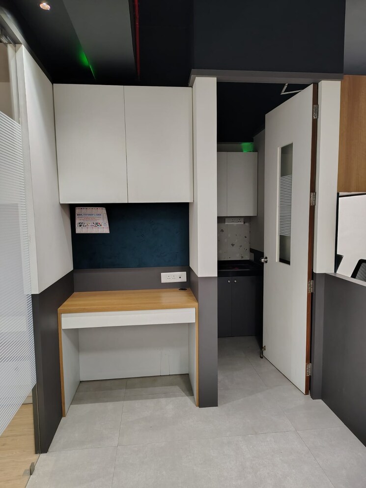 Team Area, gajra-g-square-business-park Commercial Office Space 650 Sq.Ft. In Vashi Sector 30a Navi Mumbai 9033087