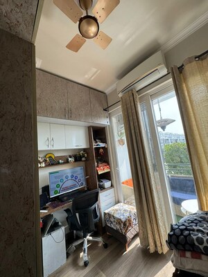 Kitchen in 2.5 BHK Builder Floor at Central Park Flower Valley, Sohna Sector 33 – for Sale