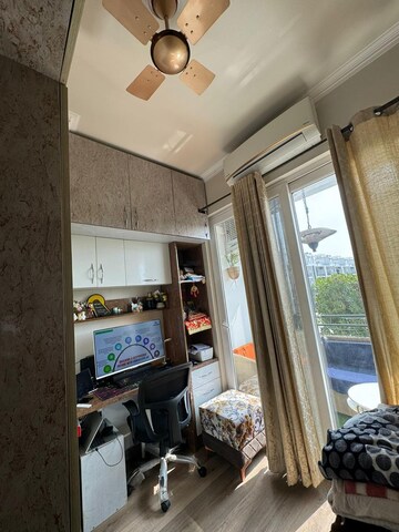 Kitchen in 2.5 BHK Builder Floor at Central Park 3 Flower Valley, Sohna Sector 33 – for Sale