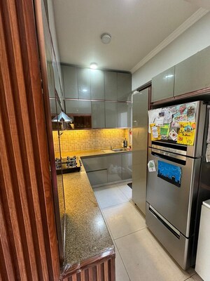 Team Area in 2.5 BHK Builder Floor at Central Park Flower Valley, Sohna Sector 33 – for Sale