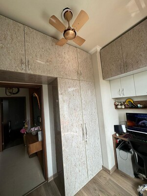 Furnished Amenities in 2.5 BHK Builder Floor at Central Park Flower Valley, Sohna Sector 33 – for Sale