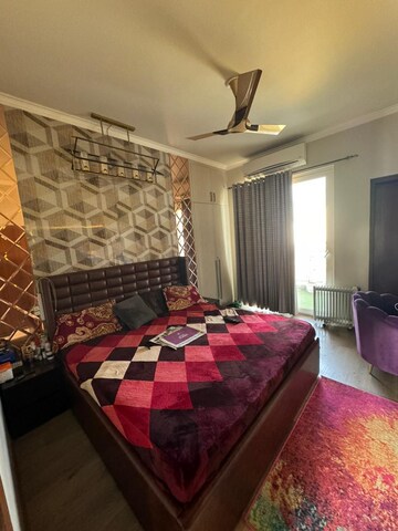 Bedroom in 2.5 BHK Builder Floor at Central Park 3 Flower Valley, Sohna Sector 33 – for Sale