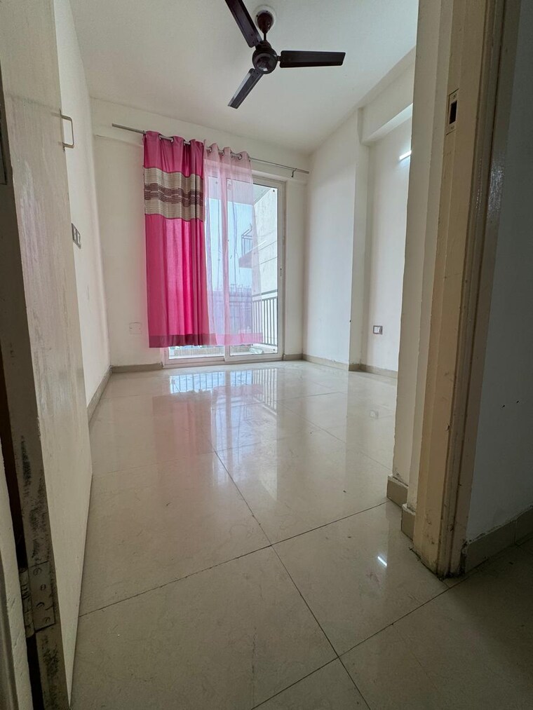 Bathroom, rof-aalayas 3 Bedroom 745 Sq.Ft. Apartment In Sector 102 Gurgaon 9033149