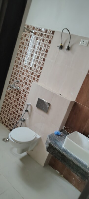 Team Area in 2 BHK Apartment at Sikka Karnam Greens, Sector 143b – for Rent