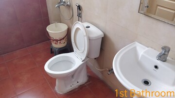 Bathroom in 2 BHK Apartment at Sushma Green vista, Ghazipur – for Sale