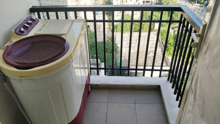 Balcony, sushma-green-vista 2 Bedroom 1276 Sq.Ft. Apartment In Ghazipur Zirakpur 9033142