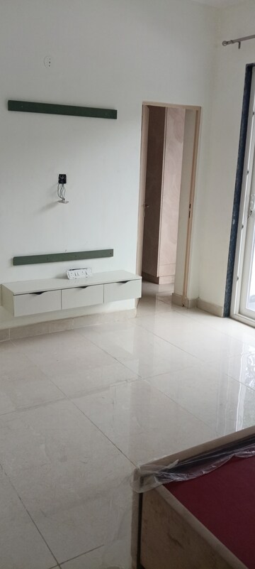 Room in 2 BHK Apartment at RWA Apartments Sector 26, Sector 26 – for Rent