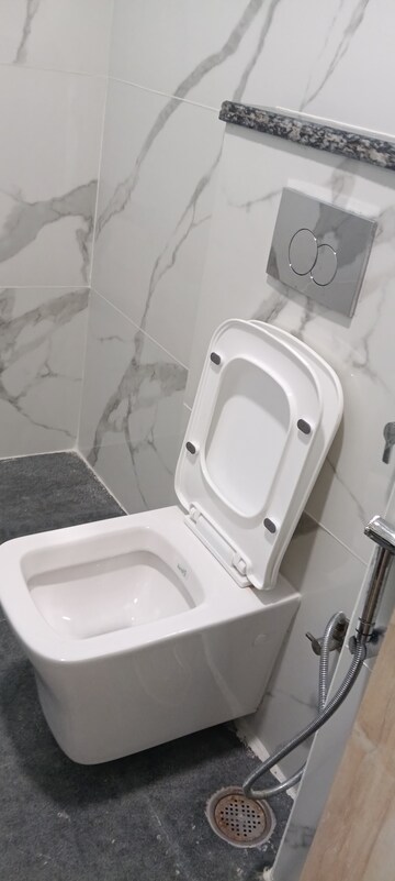 Bathroom in 2 BHK Apartment at RWA Apartments Sector 26, Sector 26 – for Rent