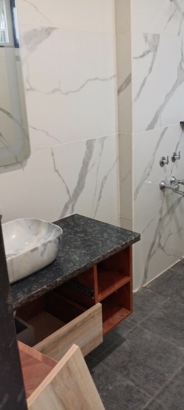 Team Area in 2 BHK Apartment at RWA Apartments Sector 26, Sector 26 – for Rent