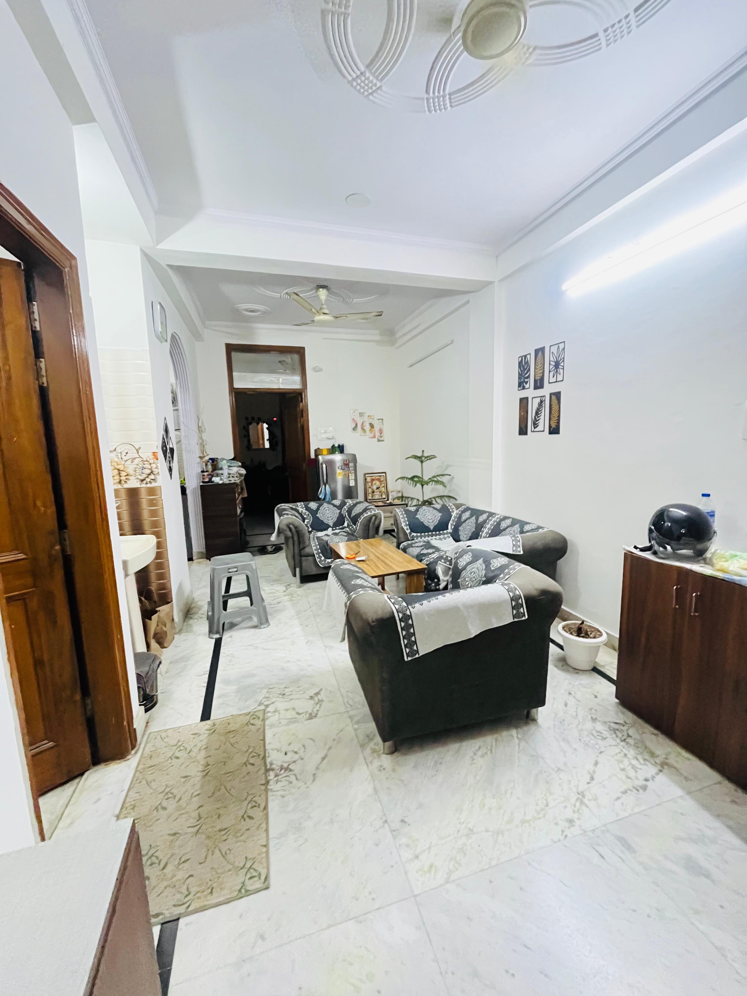 2 BHK Builder Floor For Rent in L Block 