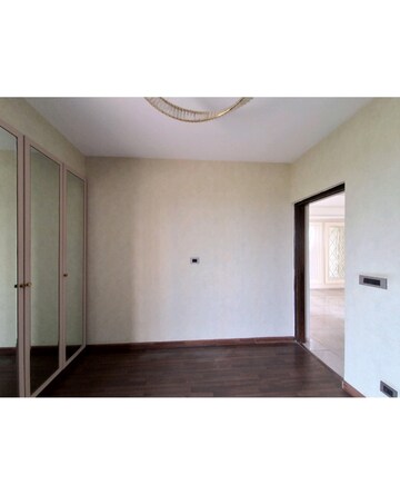 Room in 2 BHK Apartment at BPTP Discovery Park, Sector 80 – for Sale