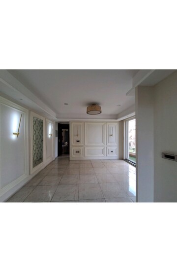 Room in 2 BHK Apartment at BPTP Discovery Park, Sector 80 – for Sale