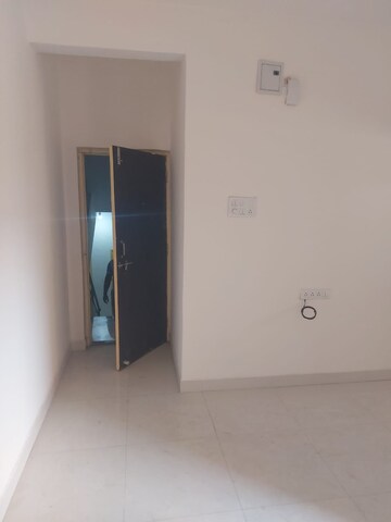 Room in 1 BHK Apartment at Vishaldeep Residency, Chandan Nagar – for Rent