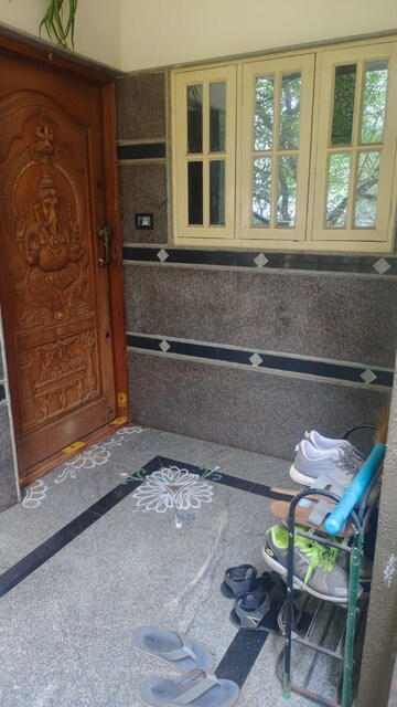Furnished Amenities in 2 BHK Builder Floor at Nri Layout – for Rent