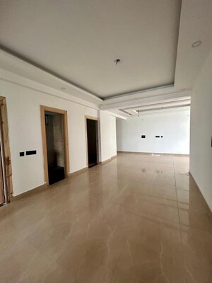 Room in 3.5 BHK Apartment at JKG Palm Residency, Clement Town – for Sale