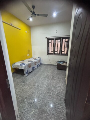 Bedroom in 2 BHK Builder Floor at Ramamurthy Nagar – for Rent