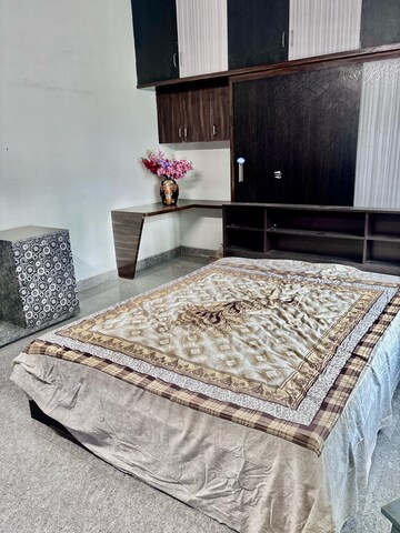Bedroom in 2 BHK Builder Floor at Ramamurthy Nagar – for Rent