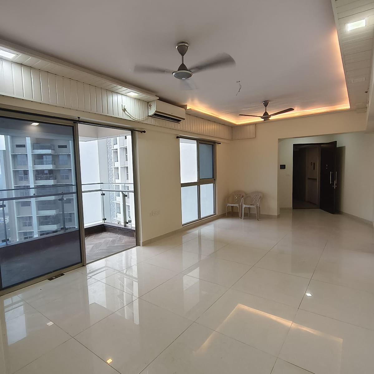 3 BHK + Extra Room Apartment For Rent in Shapoorji Pallonji Alpine