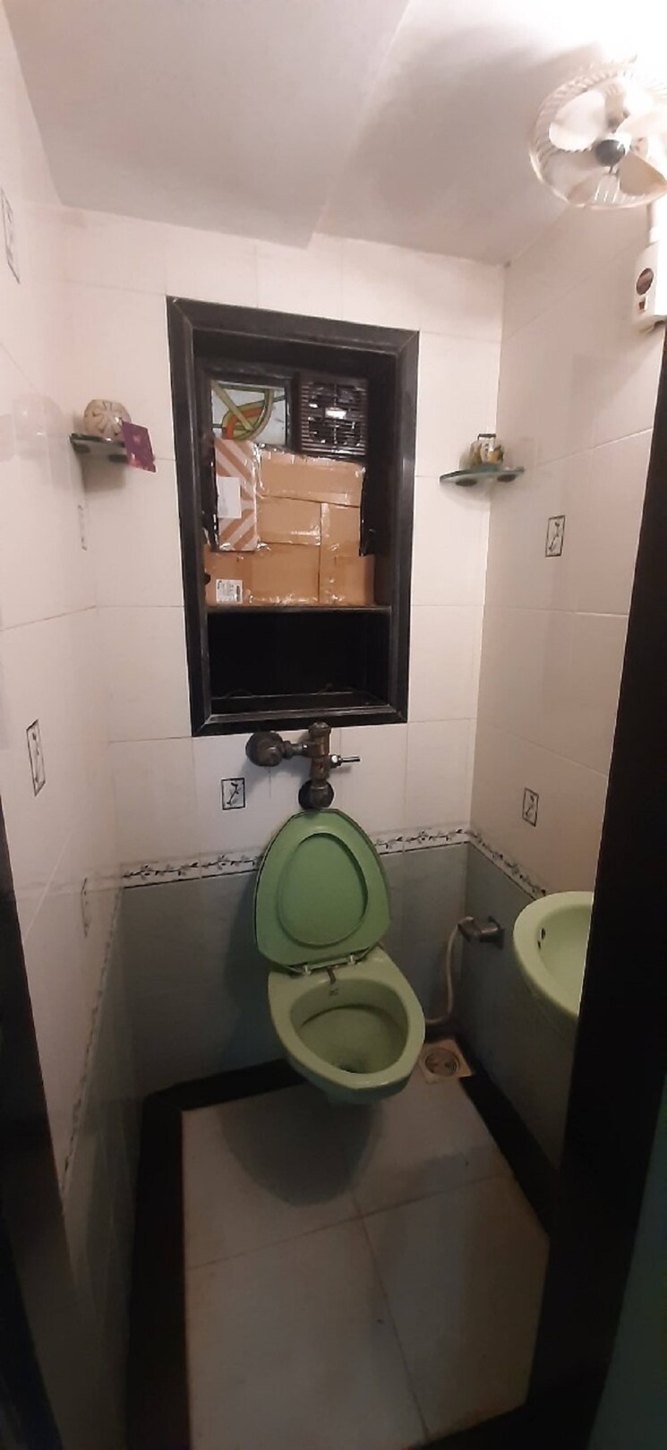 Bathroom, bandra west 1 Bedroom 750 Sq.Ft. Apartment In Bandra West Mumbai 9033246