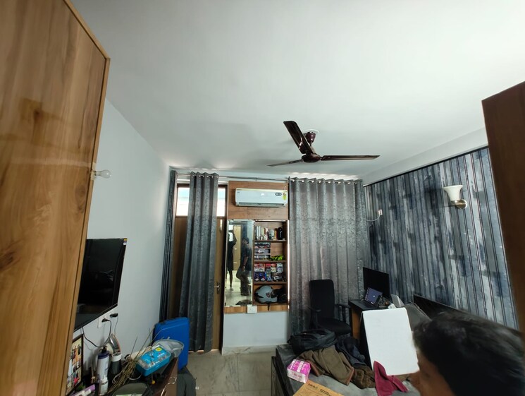 Living Room, sushant-lok-3 3 Bedroom 240 Sq.Yd. Builder Floor In Sector 57 Gurgaon 9033290