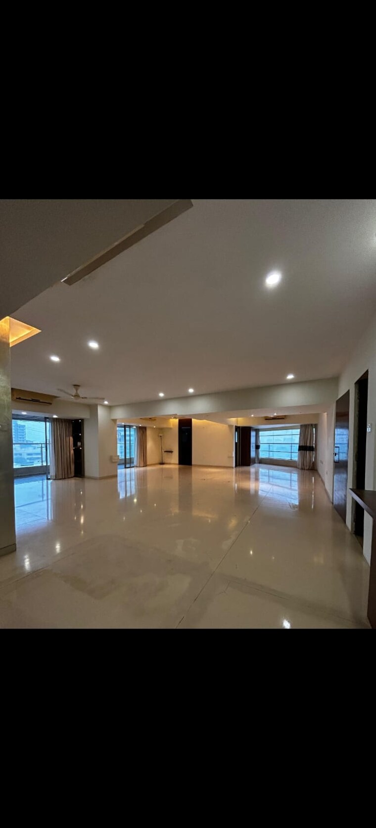 Room, andheri west 4 Bedroom 3000 Sq.Ft. Apartment In Andheri West Mumbai 9033286