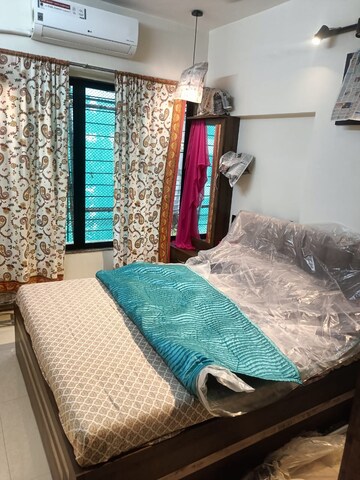 1 BHK Apartment For Rent in Dadar West