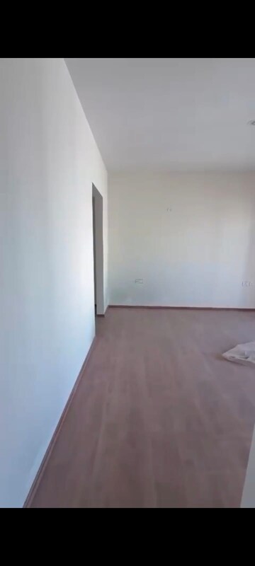 Room in 3 BHK Apartment at Shapoorji Pallonji Joyville Phase 2, Sector 102 – for Sale