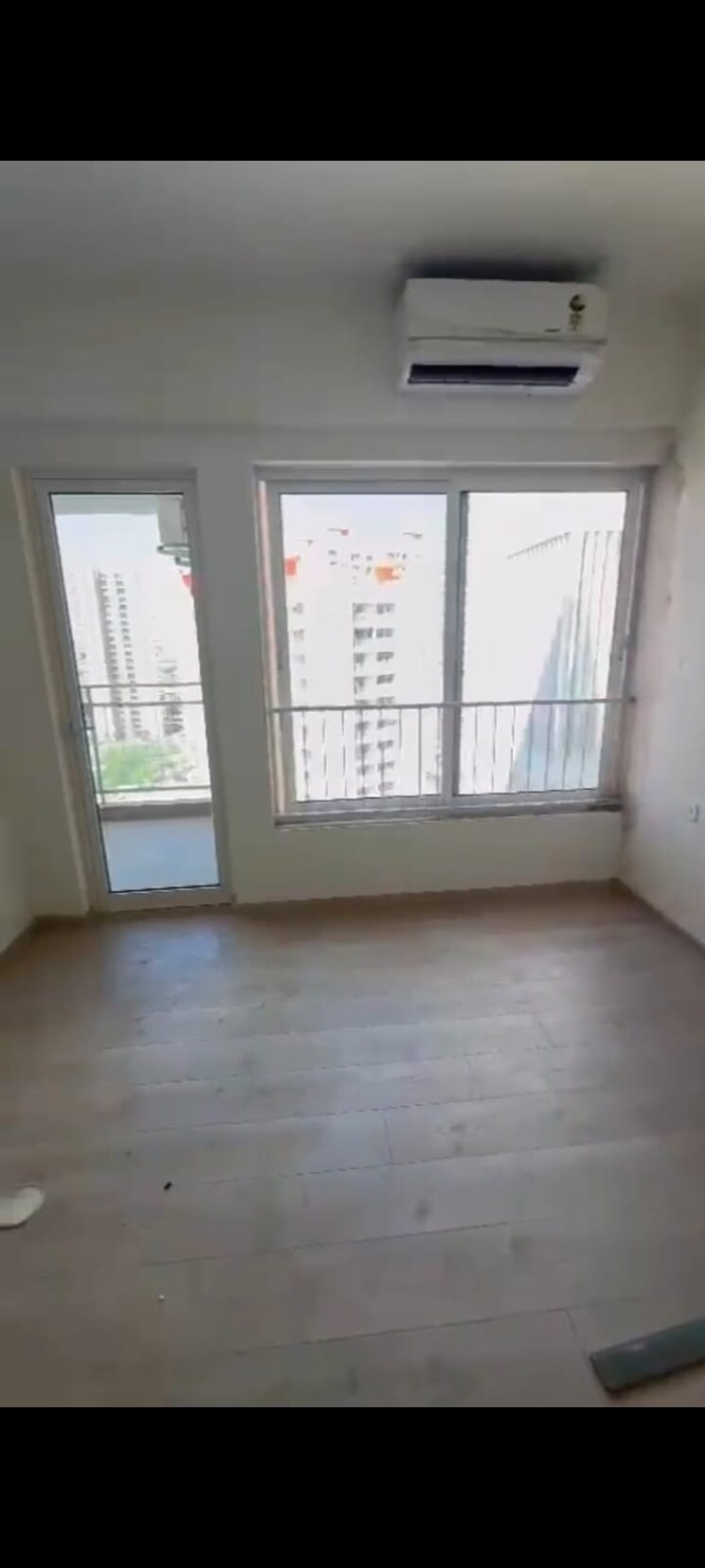 Room, shapoorji-pallonji-joyville-phase-2 3 Bedroom 1852 Sq.Ft. Apartment In Sector 102 Gurgaon 9033329