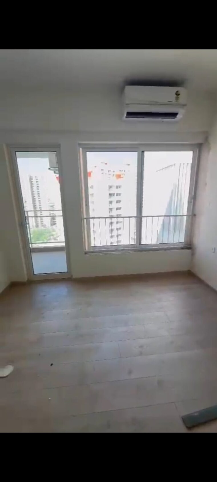 Room, shapoorji-pallonji-joyville-phase-2 3 Bedroom 1852 Sq.Ft. Apartment In Sector 102 Gurgaon 9033329