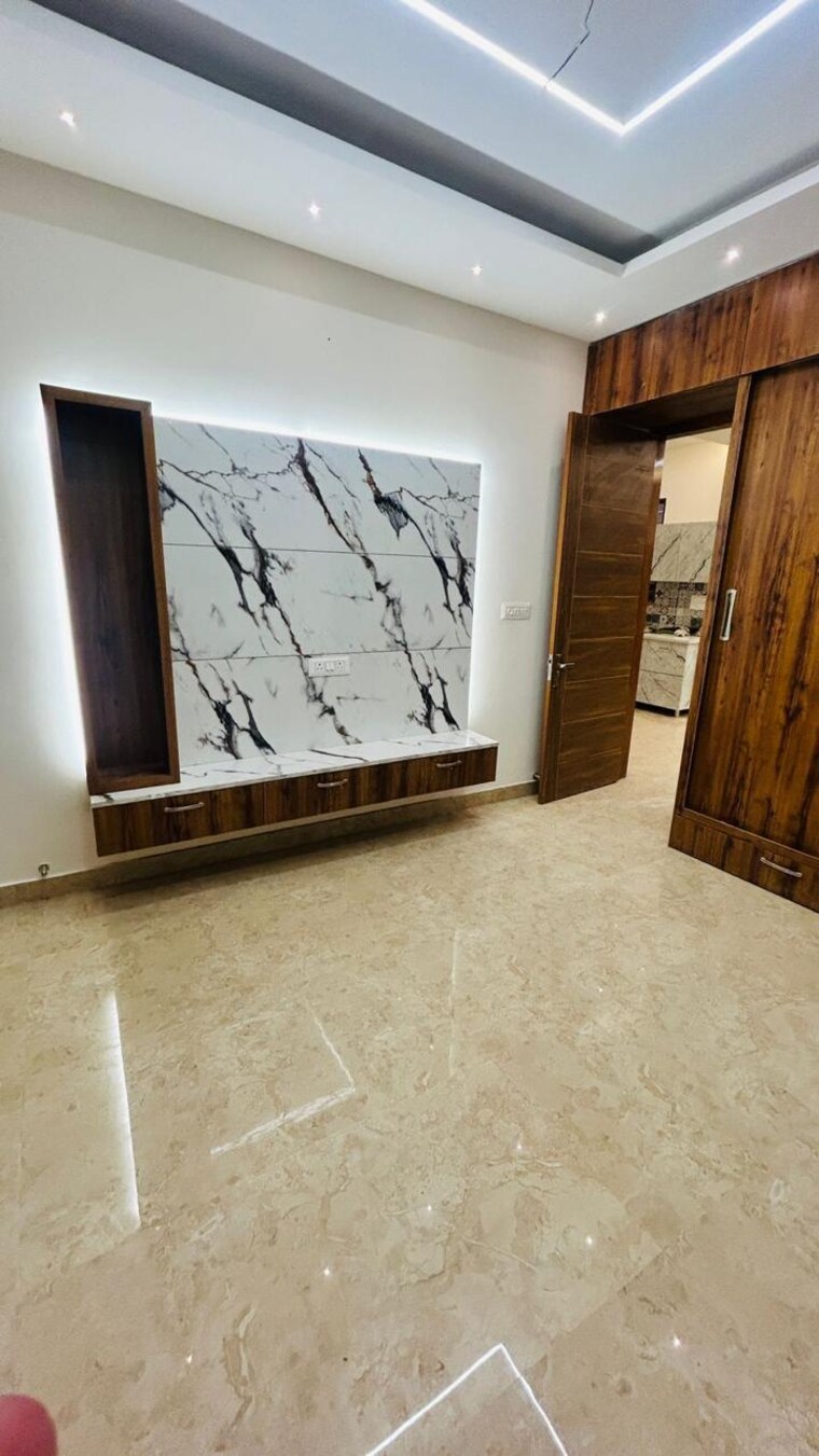 Room, dhakoli 4 Bedroom 150 Sq.Yd. Independent House In Dhakoli Zirakpur 9033293